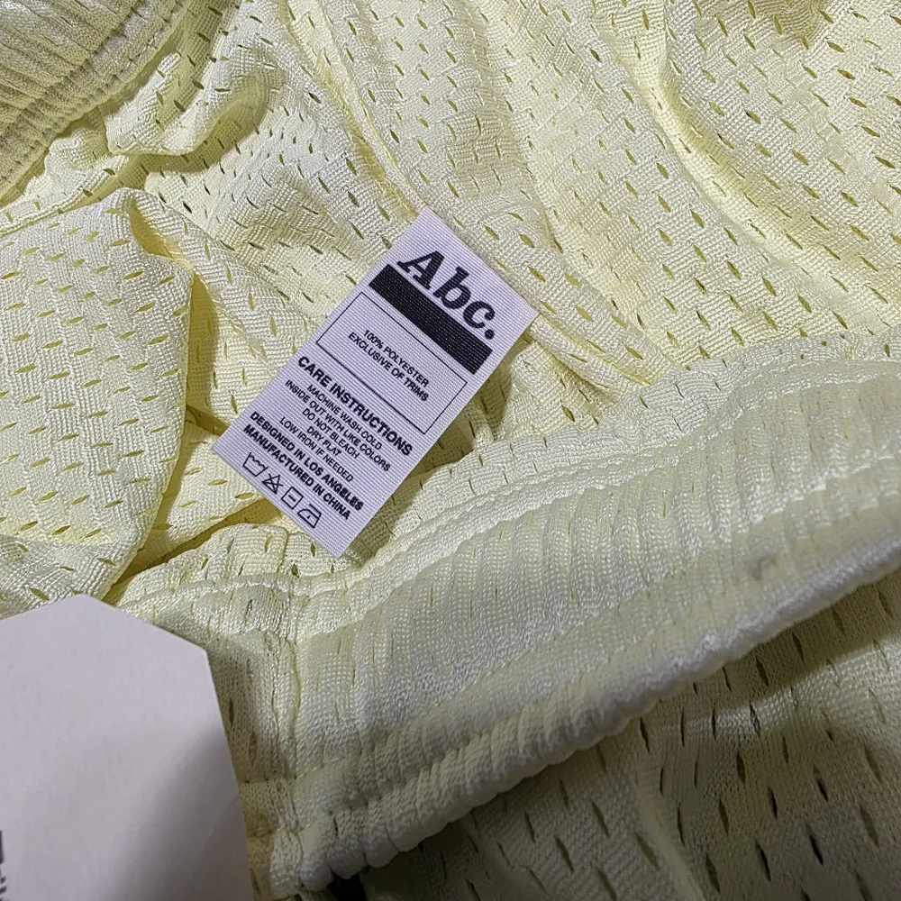 NWT Advisory Board Crystals Abc 123 Mesh Shorts Sulfur Sz M